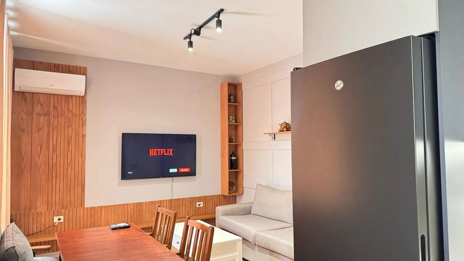 Terrace Flat In Heart Of Tirana Apartment